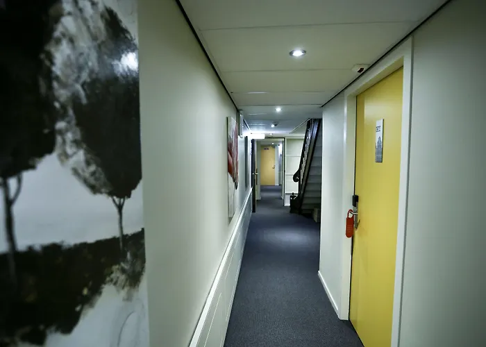 City Hotel Amsterdam 3*