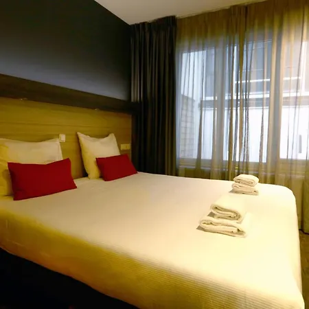 City Hotel Amsterdam מלון 3*