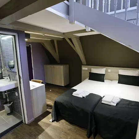 City Hotel Amsterdam 3*