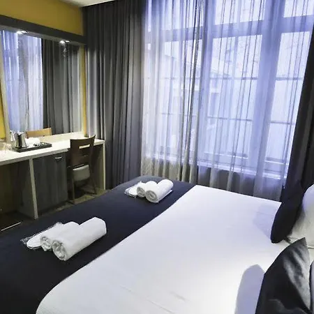 City Hotel Amsterdam 3* אמסטרדם