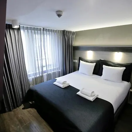 City Hotel Amsterdam 3* אמסטרדם